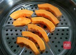 给妈妈做的葵花蒸饺。的做法图解2