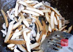 芹菜干丝的做法图解5