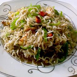 青椒小银鱼的做法[图]