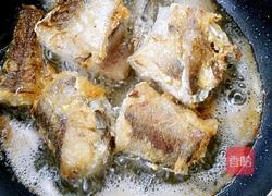 红烧鳕鱼炖土豆的做法图解2