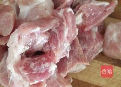 莲藕马蹄瘦肉汤的做法图解3