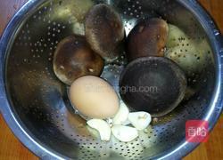 香菇蛋花汤的做法图解1