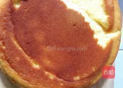 不用烤箱做点心：电饭煲蛋糕的做法图解1