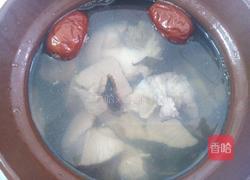 白菜干猪踭汤的做法图解6