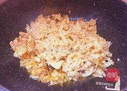 酸菜炖五花肉粉条的做法图解3