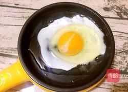 火腿煎蛋三明治的做法图解2