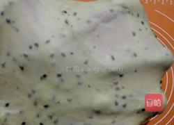 黑芝麻贝果的做法图解2