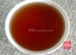 红酒焖猪蹄的做法图解1