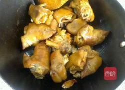 红酒焖猪蹄的做法图解3