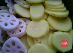 水煮土豆藕片的做法图解2
