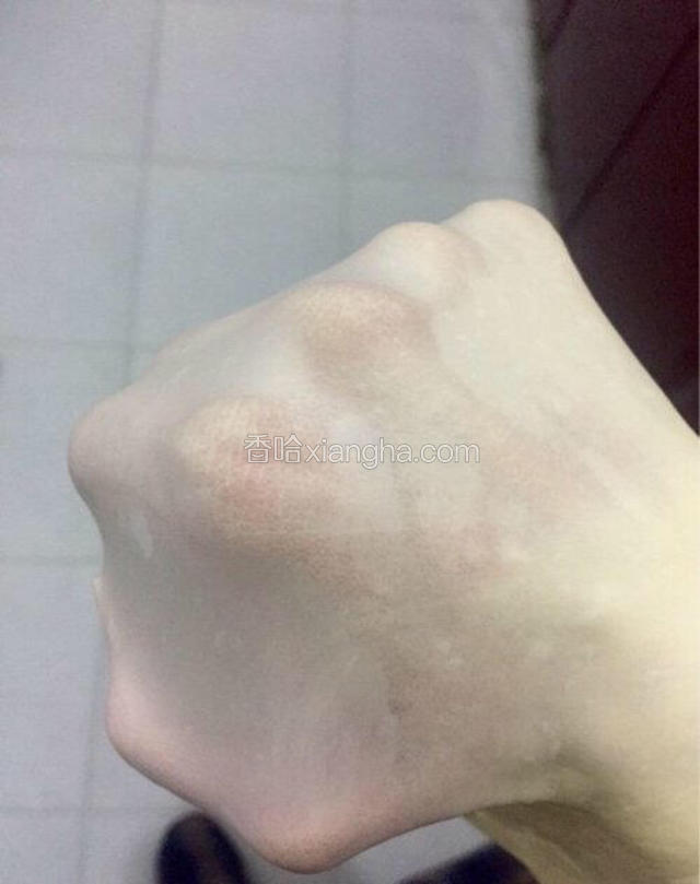 看，手套膜出来啦，我现在20分钟左右就可以揉出手套膜了，自我感觉比厨师机揉出的面，做出面包的成品还好吃。