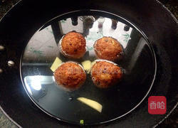 酱汁狮子头的做法图解3