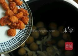 元肉百合栗子糖水的做法图解4