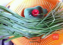 红椒炒韭菜的做法图解1