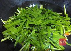 红椒炒韭菜的做法图解4