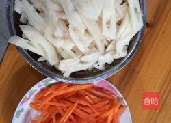 肉炒莲藕萝卜丝的做法图解1