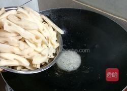 肉炒莲藕萝卜丝的做法图解4