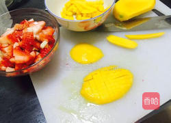 芒果草莓千层蛋糕的做法图解3