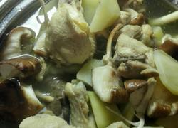 土豆香菇鸡汤
