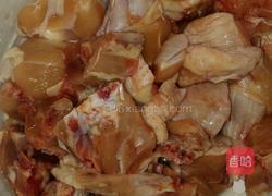 土豆香菇鸡汤的做法图解1