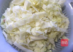 酸辣包菜的做法图解1