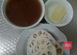 红枣红豆银耳莲藕汤的做法图解2