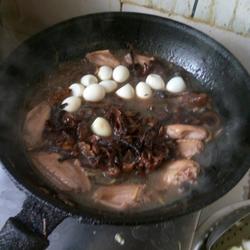 榛蘑炖鸡翅的做法[图]