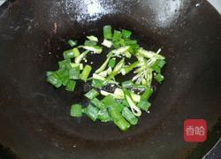 辣椒炒火腿肠的做法图解3