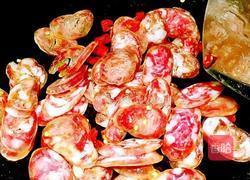 腊肠炒紫甘蓝的做法图解3