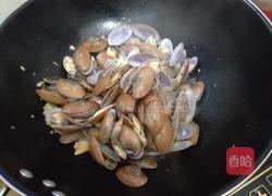 爆炒蚝油花蛤的做法图解5
