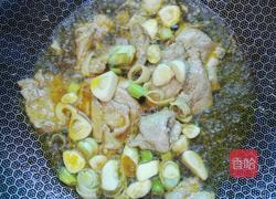 豌豆炒肉片的做法图解2