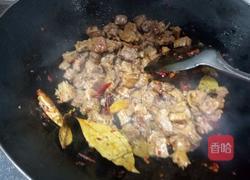 胡萝卜烧牛腩的做法图解6