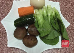 芙蓉鲜蔬汤的做法图解1