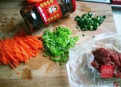 牛肉炒饭的做法图解2