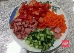 彩蔬炒馒头的做法图解1