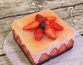 草莓酸奶慕斯蛋糕(6寸）