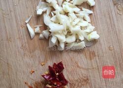 素炒油麦菜的做法图解1