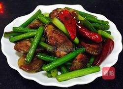 糖醋香肠蒜苔的做法图解11