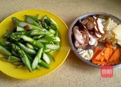 香菇炒双笋的做法图解2