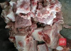 排骨莲藕土豆汤的做法图解2