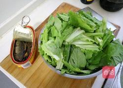豆豉鲮鱼油麦菜的做法图解1