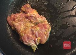 香烤黄芥末酱鸡胸排的做法图解3
