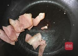 奶油培根意面的做法图解4