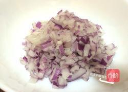 西红柿洋葱沙拉的做法图解1