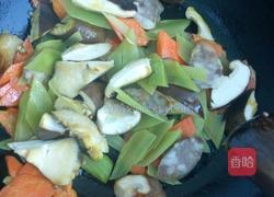 腊肠炒时蔬的做法图解3