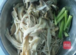 腊肉烩竹笋的做法图解1