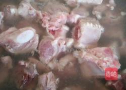 山药红萝卜排骨汤的做法图解2