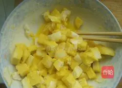 Illustration of how to make golden steamed buns 3