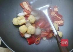 鱿鱼炒红椒的做法图解8