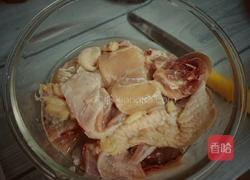 好喝养颜的淮山鸡肉汤的做法图解1